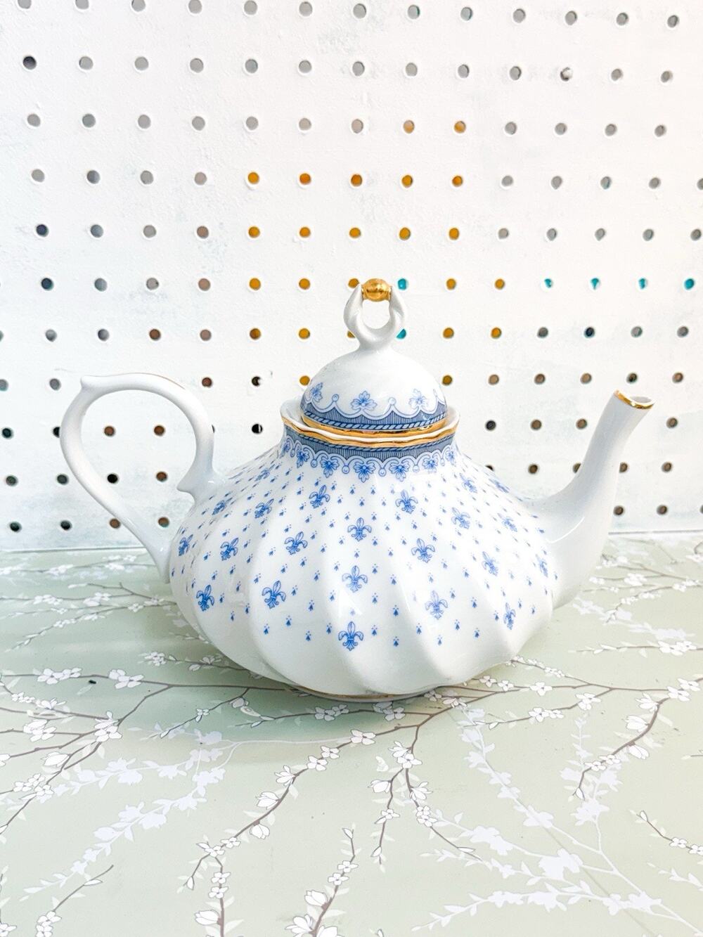 Rare Quinta Nova QUN2 Blue Fleur de Lis Teapot Portugal Porcelain Gold Trim